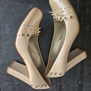 BCBG Girls Vintage Retro Look Block Heel